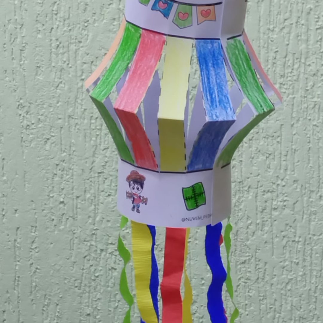 Festa Junina - Balão e Bandeirinhas